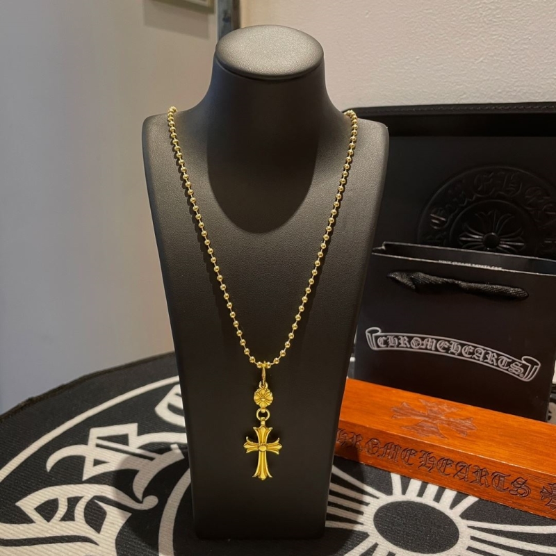 Ch**me He**ts necklaces